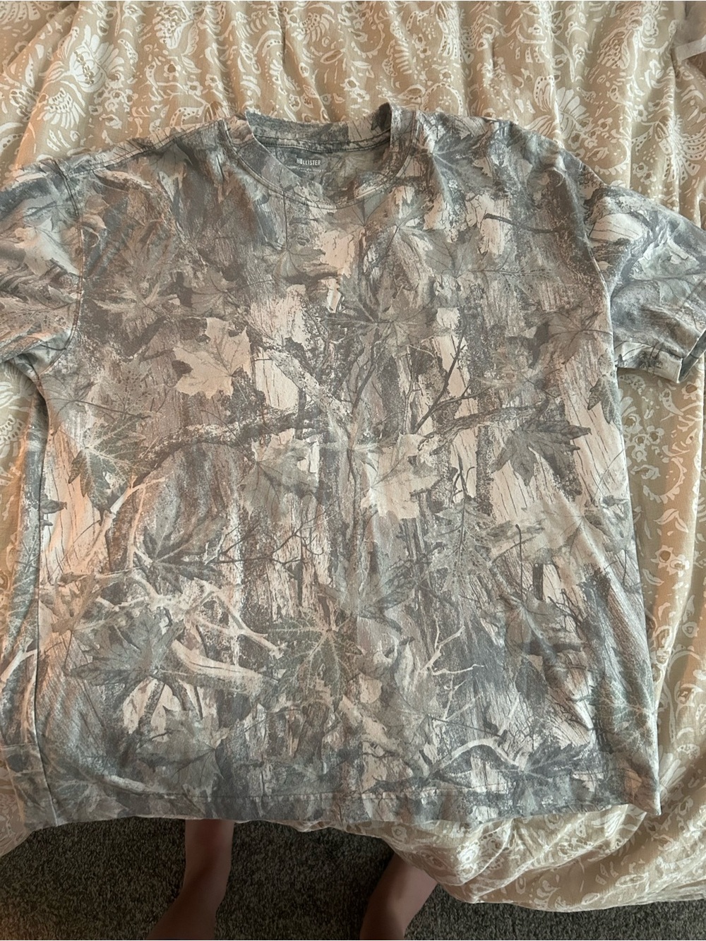Hollister Gray Camouflage Short Sleeve Tee